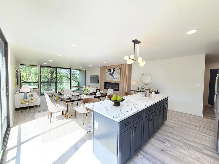 358 S Coeur D Alene St — Photo 20