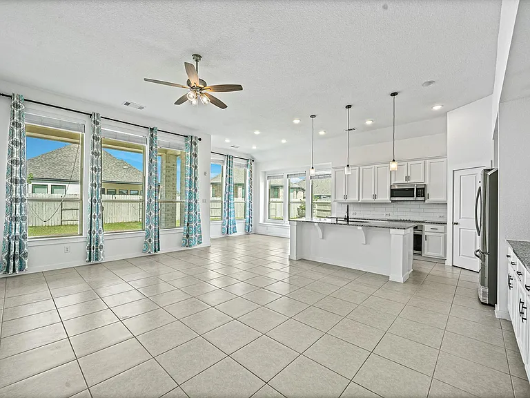 2221 Forest Trace Ln — Photo 9