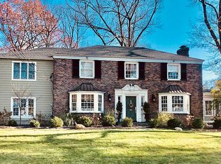 66 Buckingham Dr, Ramsey, NJ 07446