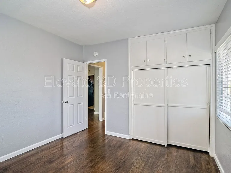 3557 1/2 College Ave — Photo 11