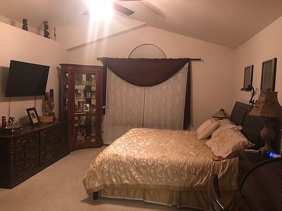 4th image of 387 S Orchard Dr