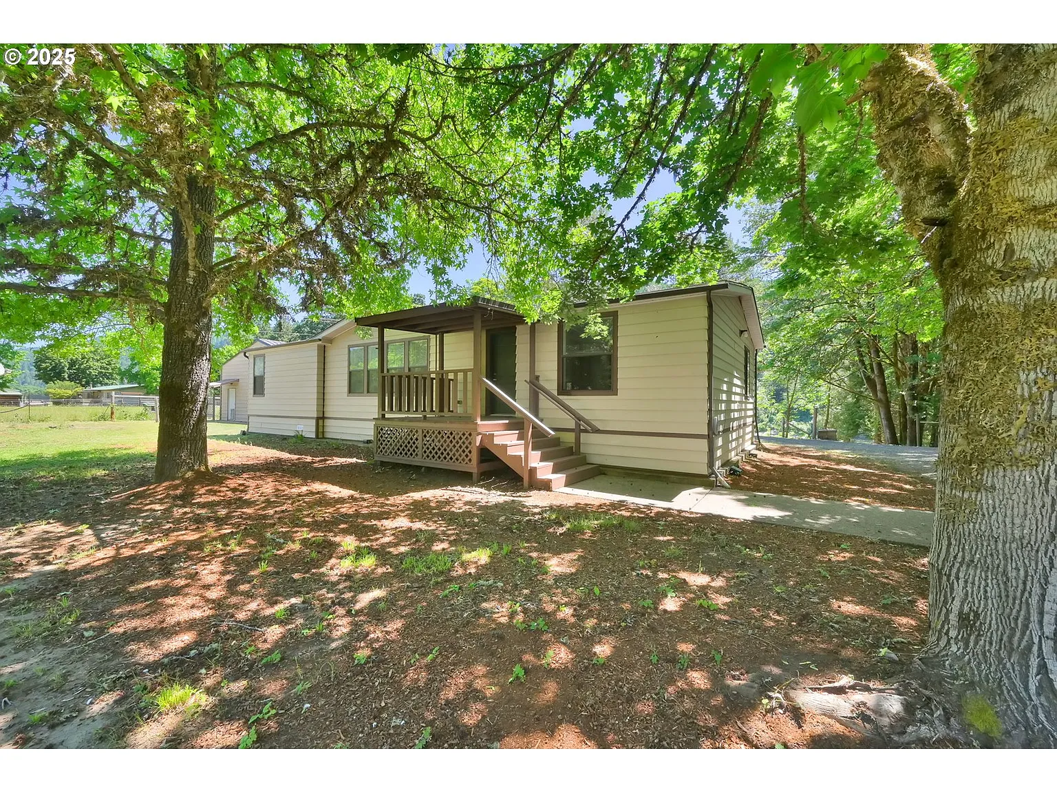 7349 Henderer Rd photo 1