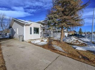 9666 S 65th Ave, Grande Prairie, AB T8W 2B5