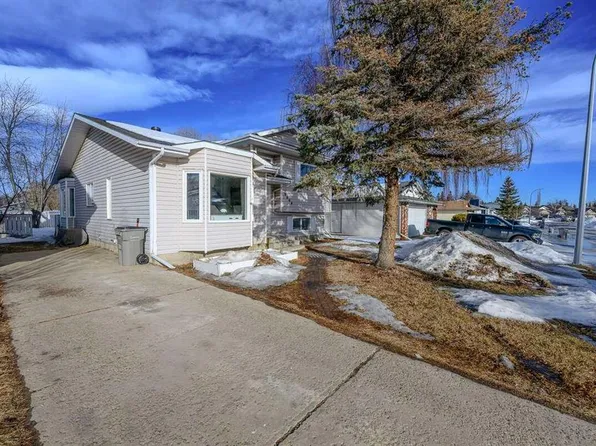 9666 S 65th Ave, Grande Prairie, AB T8W 2B5