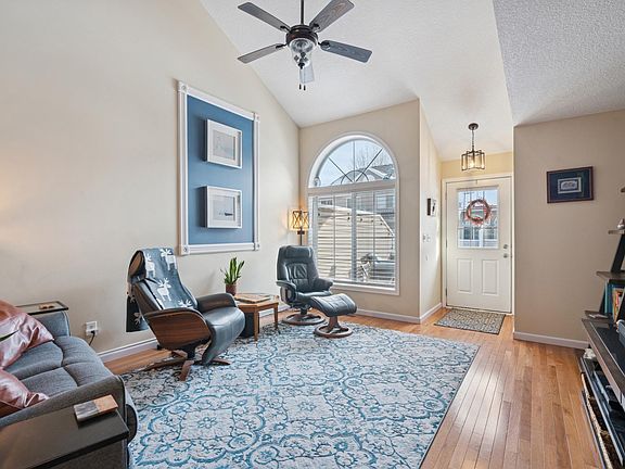 4th image of 5528 E Fillmore Cir NE
