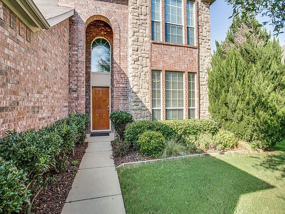 3rd image of 2721 Thorncreek Ln