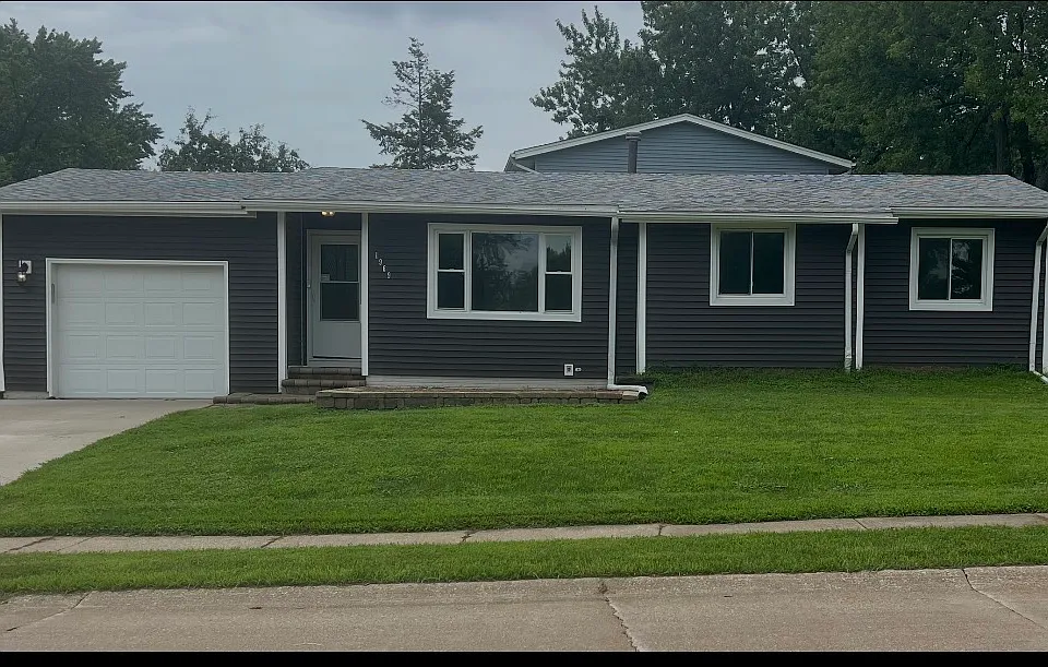 1969 Queens Dr