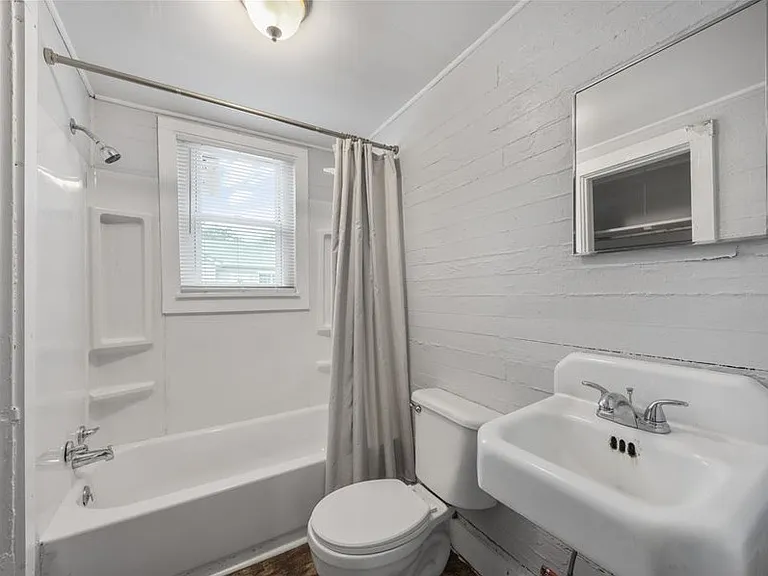 3701 Fairview St SW — Photo 9