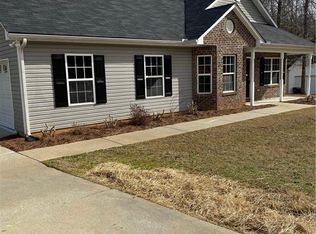 1068 Navaho Trl, Monroe, GA 30655