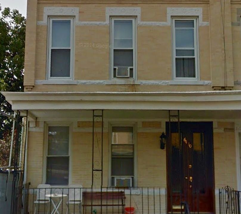 1st image of 6410 74th Ave #2F