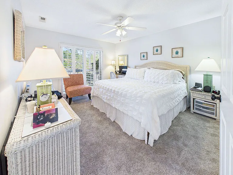 3350 Club Villas Dr #1303 — Photo 31
