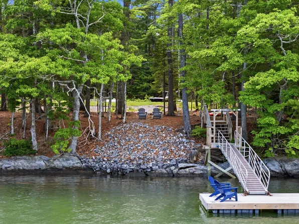118 Sebascodegan Shores Road, Harpswell, ME 04079