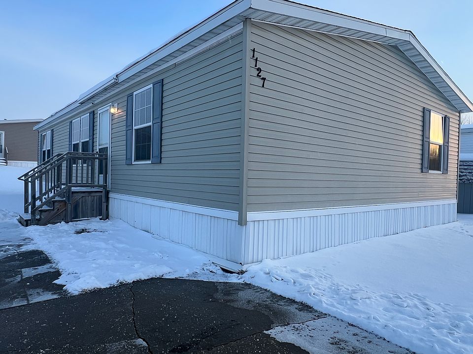 1st image of 1127 Bedford Pl #211