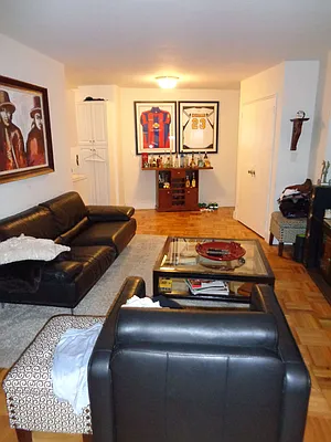 Rented by Metropolitan Equities | media 19