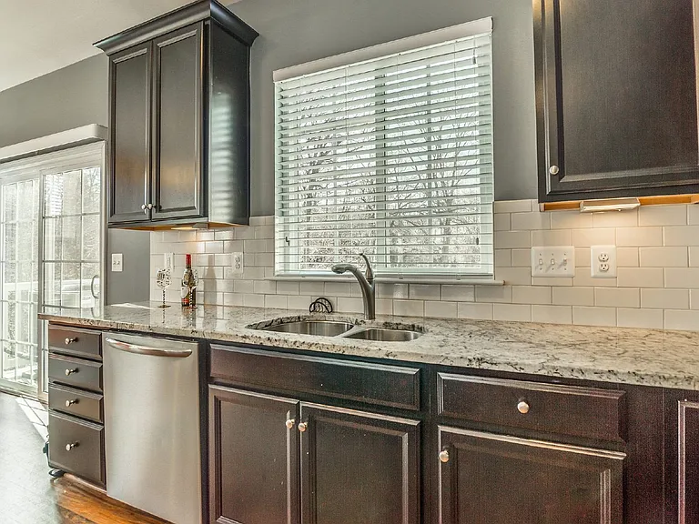 14755 Malloy Ct — Photo 11
