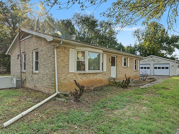5th image of 128 School House Rd