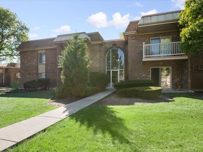 2426 N Kennicott Dr APT 1B, Arlington Heights, IL, 60004