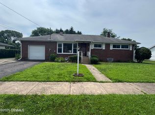 912 Sunset Dr, Berwick, PA 18603