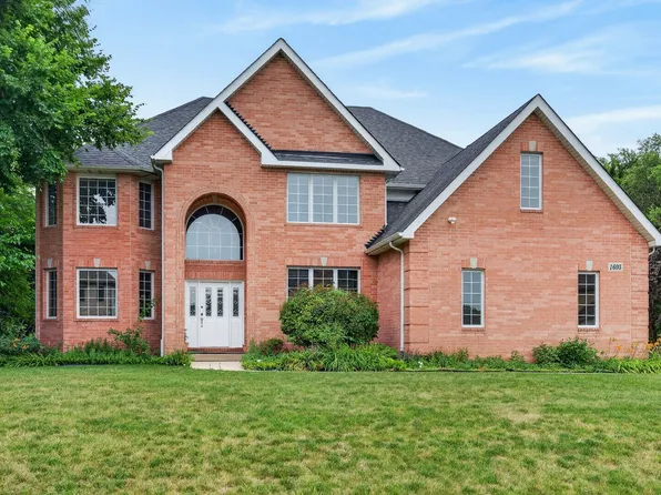 1605 Myrtle Park St, Roselle, IL 60172
