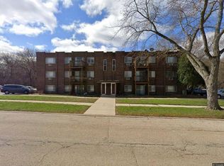 729 Strom Dr #2B, Dundee, IL 60118