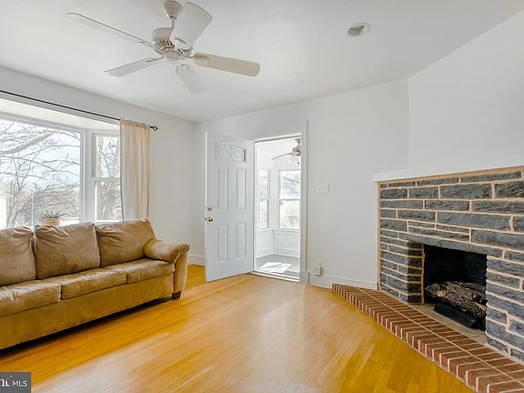 5th image of 1417 Delmont Ave