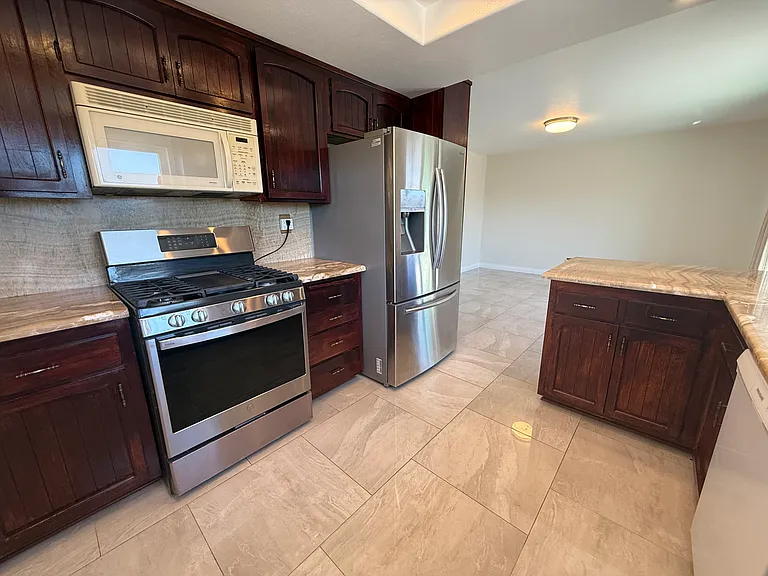 740 Highland St — Photo 22