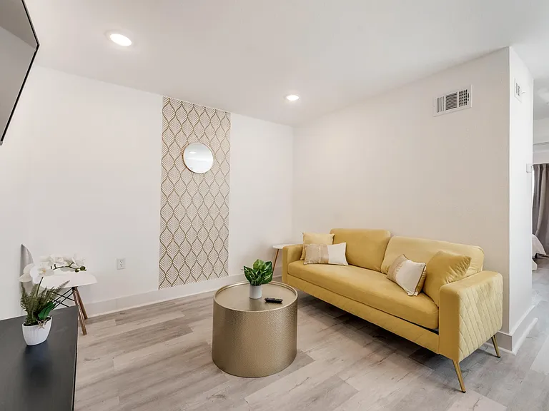 4411 San Jacinto St #204 — Photo 5