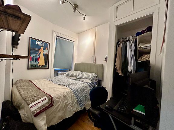 5th image of 200 Waverly Pl APT 1