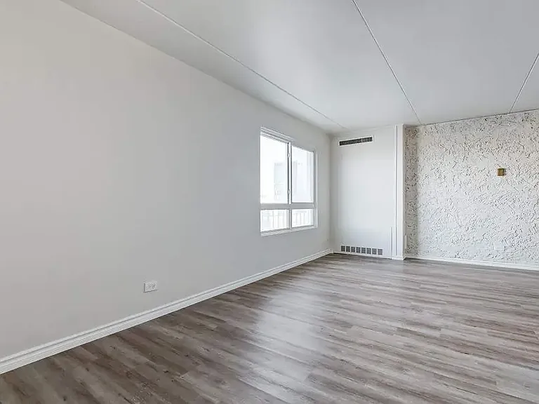 360 Cumberland Ave #2004 — Photo 17
