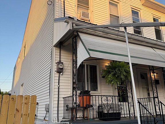 4th image of 233 S Vine St