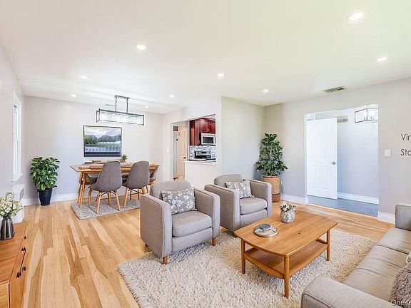 2nd image of 1253 Raymond