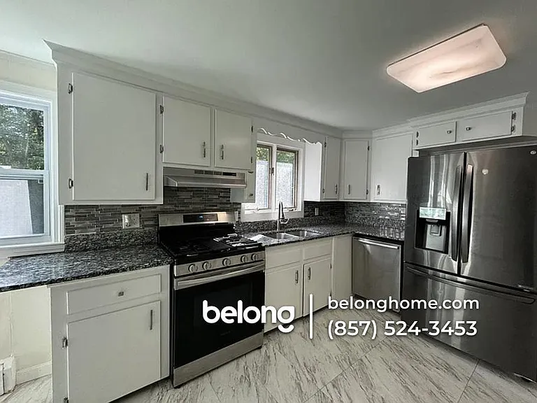 36 Allen Rd — Photo 2