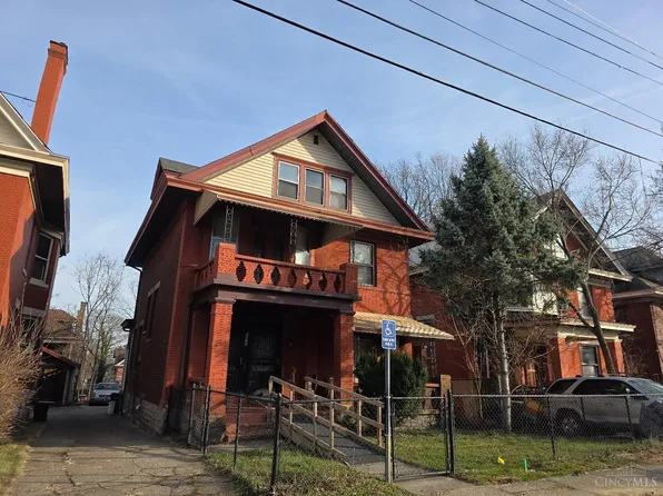 2228 Maplewood Ave, Cincinnati, OH 45219