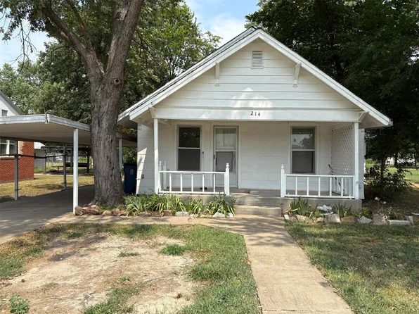 214 S Main St, Afton, OK 74331
