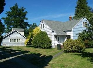 415 121st St E, Tacoma, WA 98445