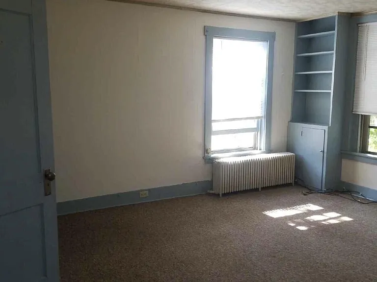 325 Market St #3 — Photo 3