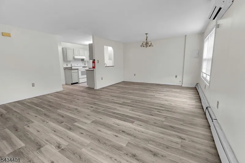 3 bed, 2.0 bath, $2,650 — Photo 2