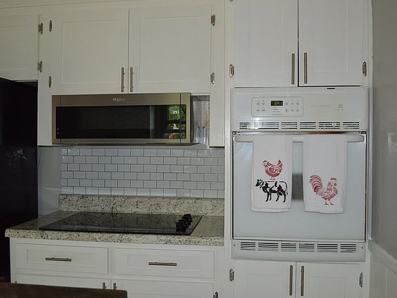 5th image of 2210 Malibu Dr SE