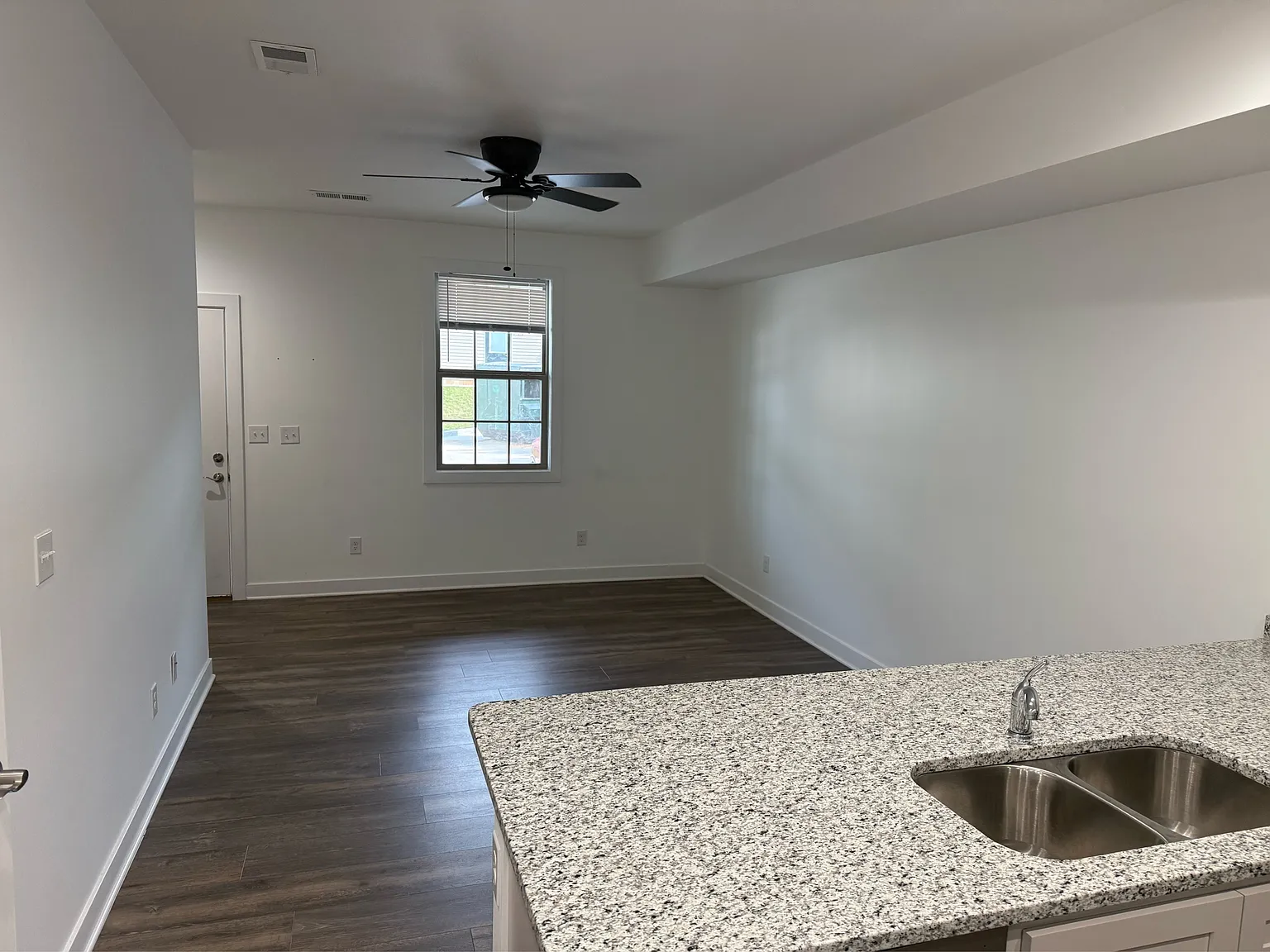 703 East Mount Vernon Street - D — Photo 3