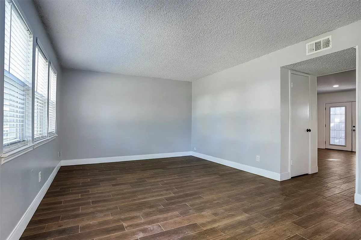Building Photo - 10458 Hammerly Blvd #66