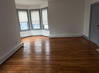 60 Elm St #2A, Lynn, MA 01905