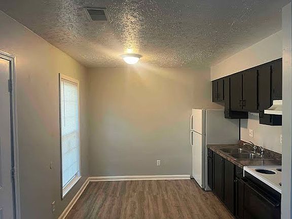2nd image of 603 Cheyenne Rd APT 4