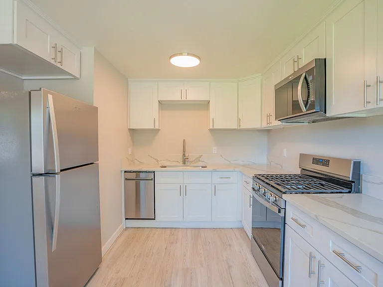 2840 Railroad St SE — Photo 17