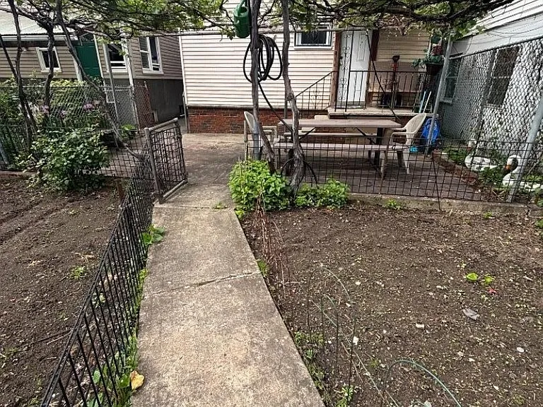 42 Magazine St — Photo 13