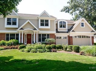 1219 E Woodford Pl, Arlington Heights, IL 60004