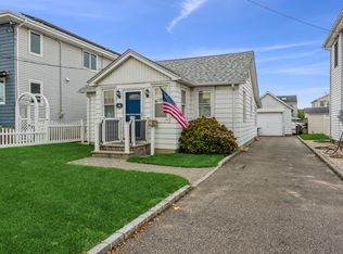 37 Forest Ave, Massapequa, NY 11758