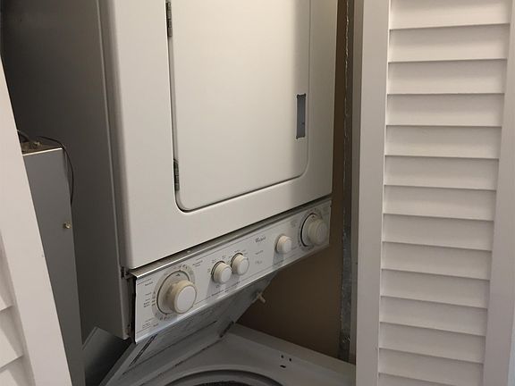 Washer/Dryer in Unit