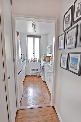 Rented by Peter Ashe | media 8