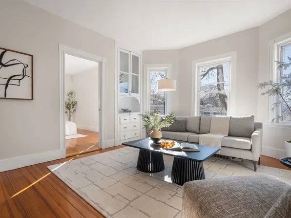 14 Forest Hills St #3, Jamaica Plain, MA 02130