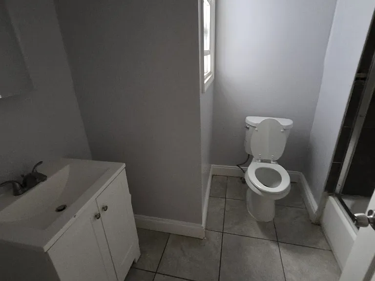 736 S 12th St #2F — Photo 7